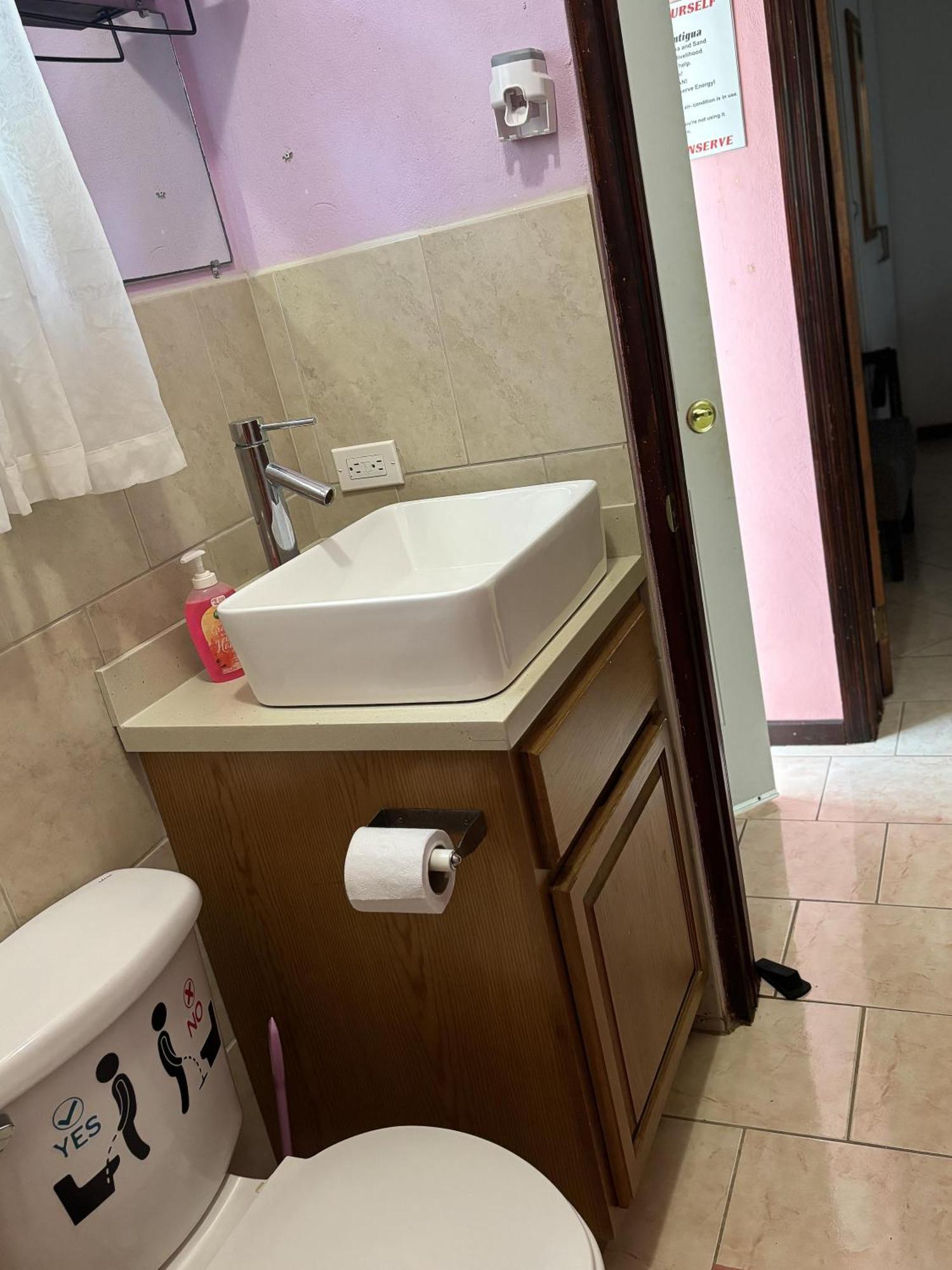 Denyse Home Cottage St. John's Екстериор снимка