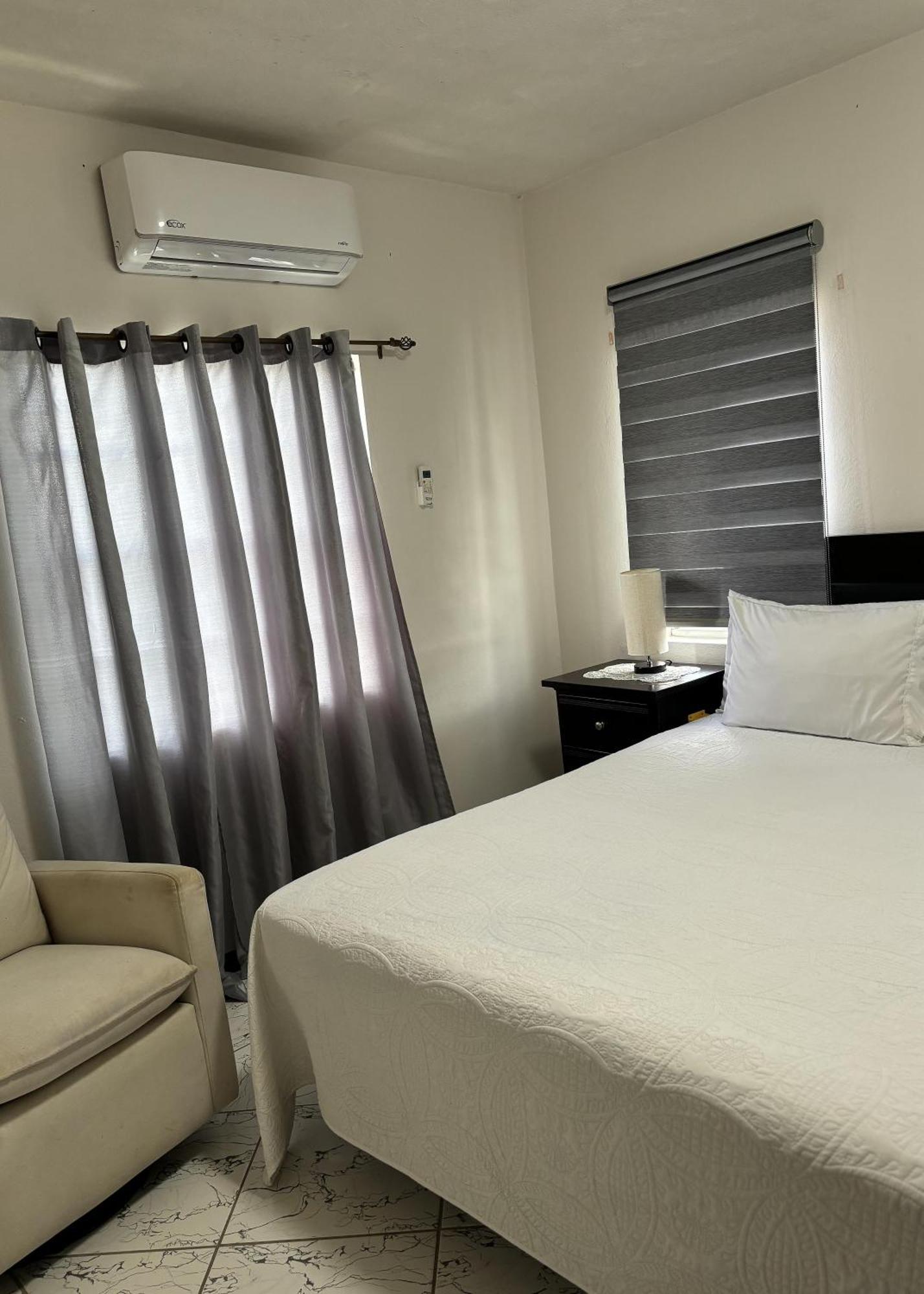 Denyse Home Cottage St. John's Екстериор снимка