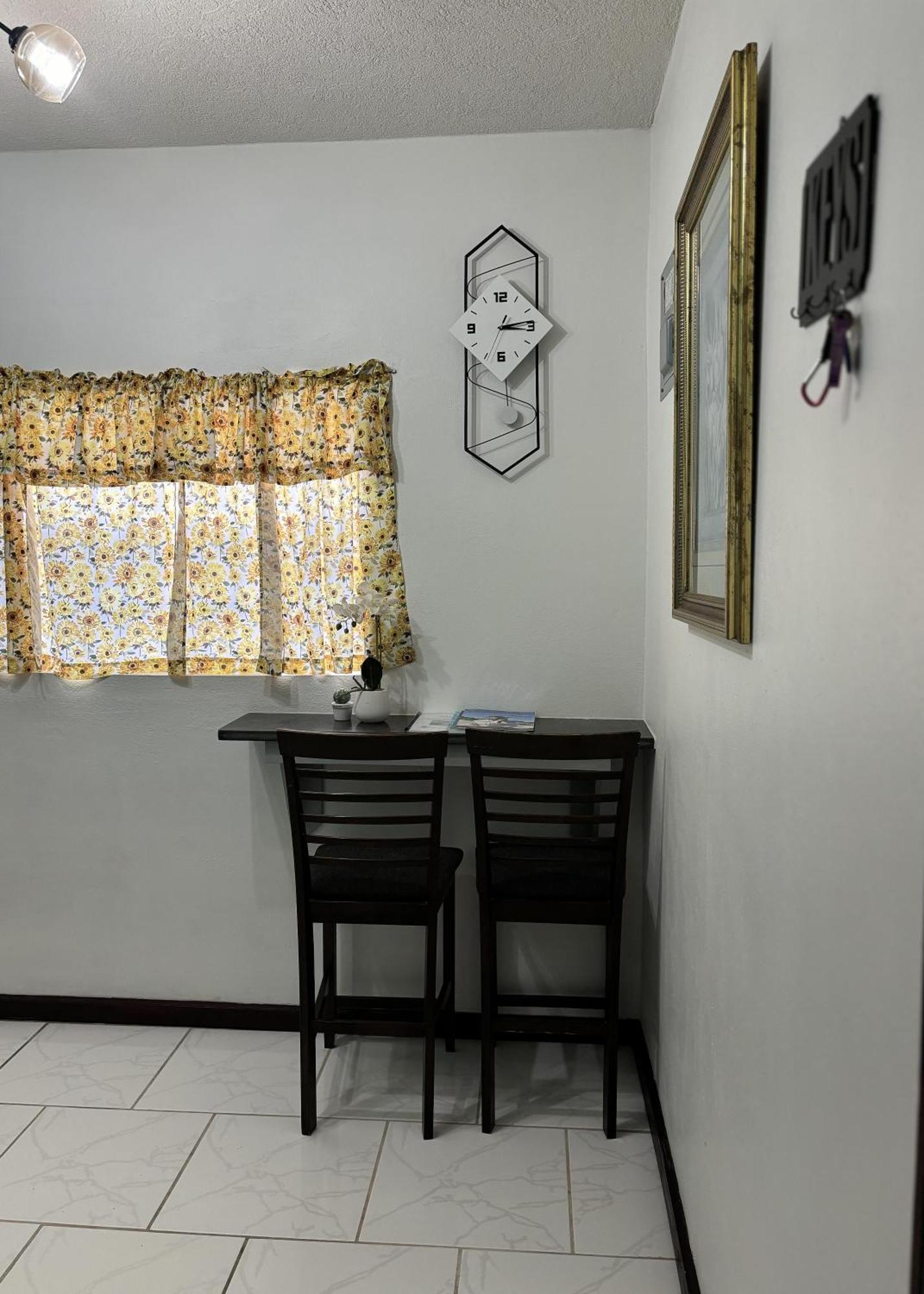 Denyse Home Cottage St. John's Екстериор снимка